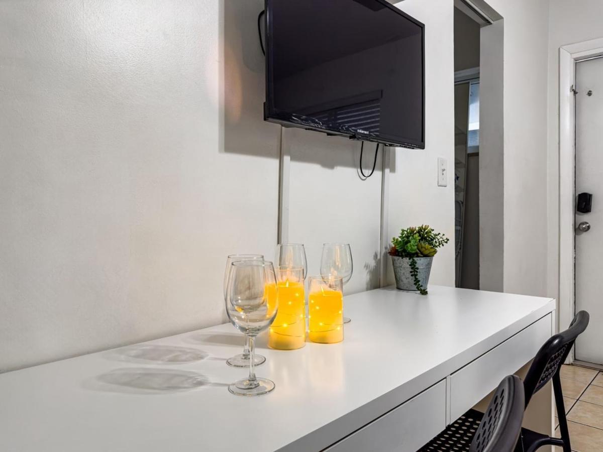 Luxe 2Br1Bath South Beach 1 Min Walk From Ocean ميامي بيتش المظهر الخارجي الصورة